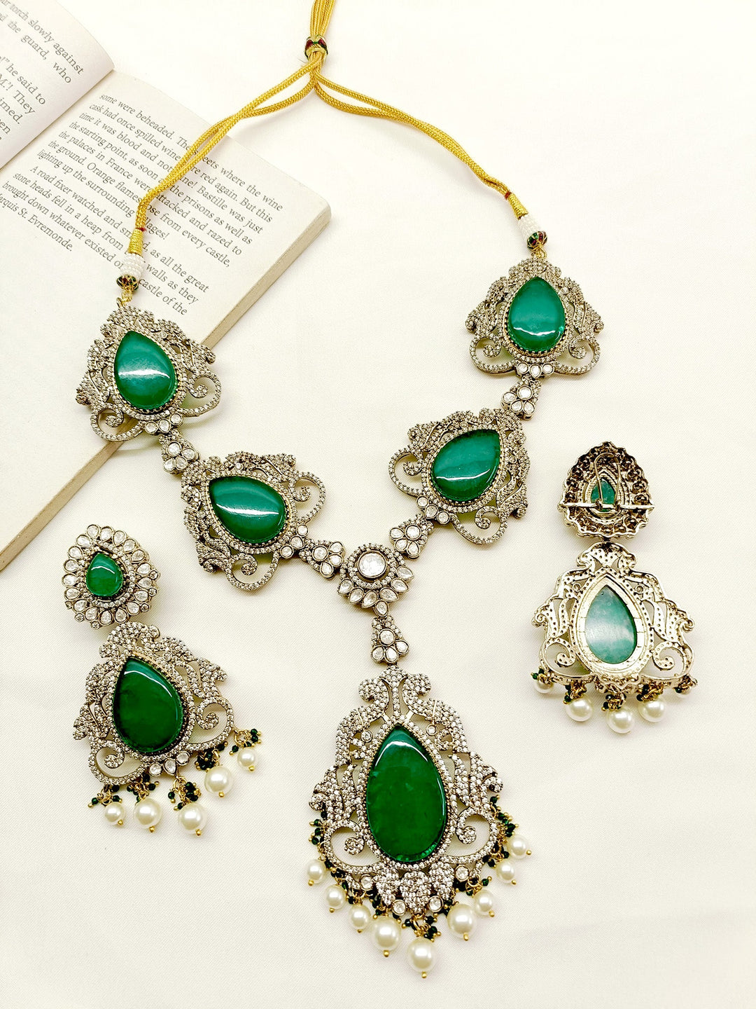 Raavi Emerald Victorian Set - qivii