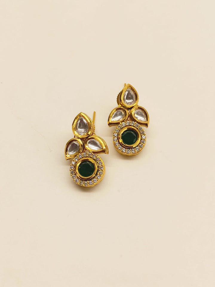 Beautiful Ragvi Green Kundan Pendant Set with Intricate Gold Detailing