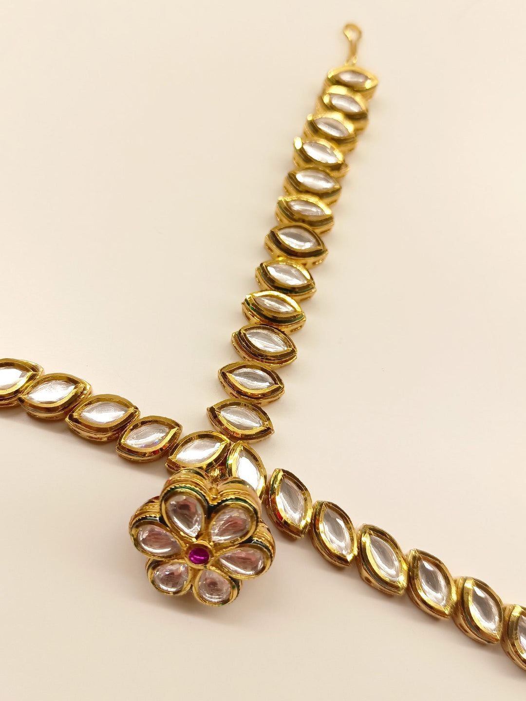 Jemini Majenta Kundan Mathapatti With Borla - qivii