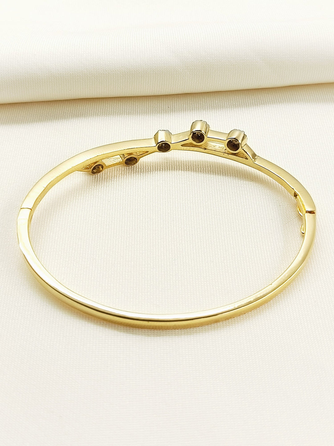 Lyra 92.5 Silver Swarovski Stone Bracelet - qivii