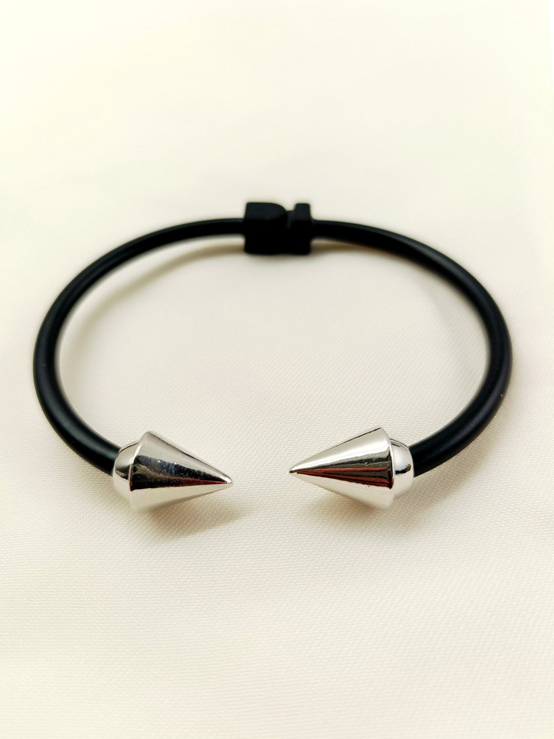 Allison Black Western Bracelet - qivii