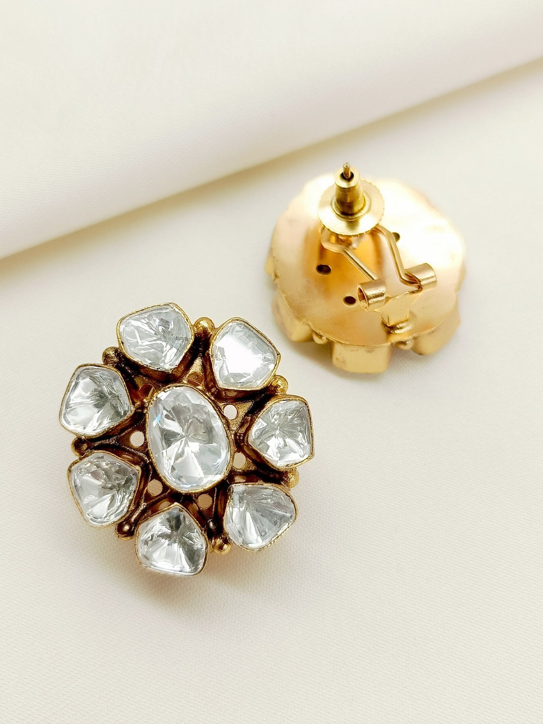  Exquisite traditional Kundan design with modern touch, secure and comfortable fit, perfect for elevating your style