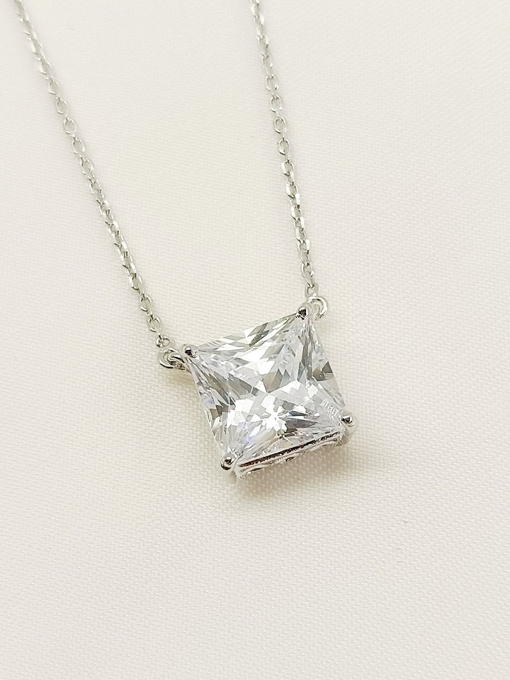 Amkika 92.5 Silver Swarovski Stone Pendal - qivii