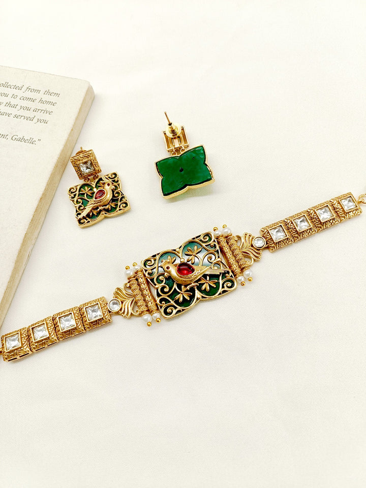 Yadavi Green Boutique Choker Set - qivii