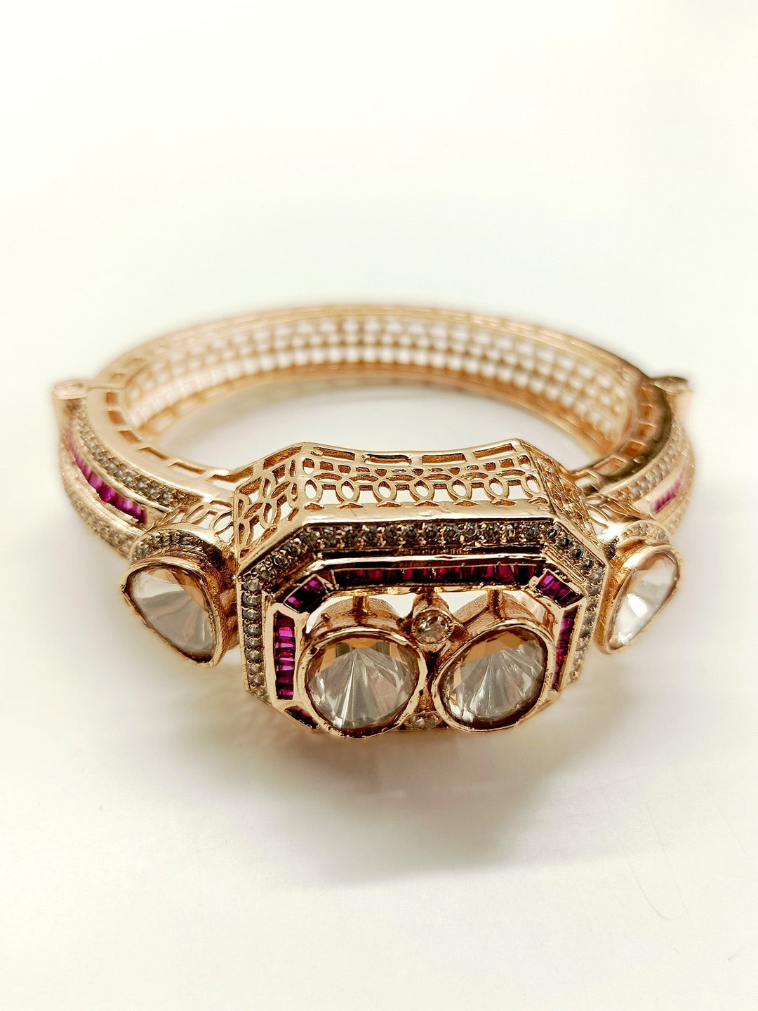 Anasat Majenta Boutique Kada - qivii