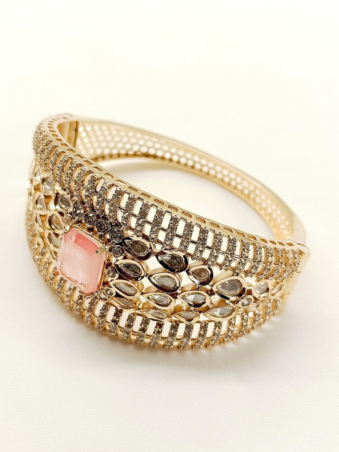 Sadhya Pink Kundan Bracelet - qivii