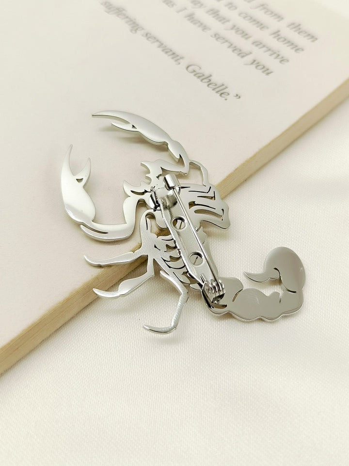 Madhu Scorpion Silver Men's Brooch - qivii