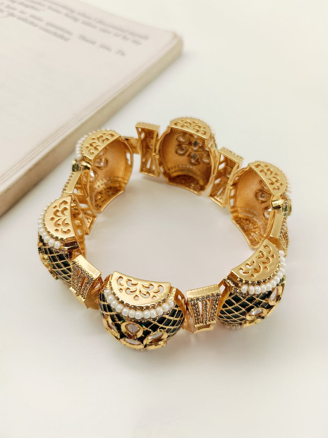 Niyati Green Kundan Bracelet - qivii