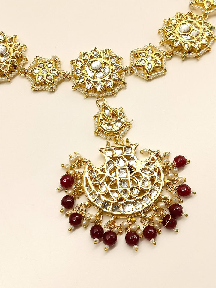 Sanskriti Maroon Kundan Sheeshpatti With Teeka - qivii