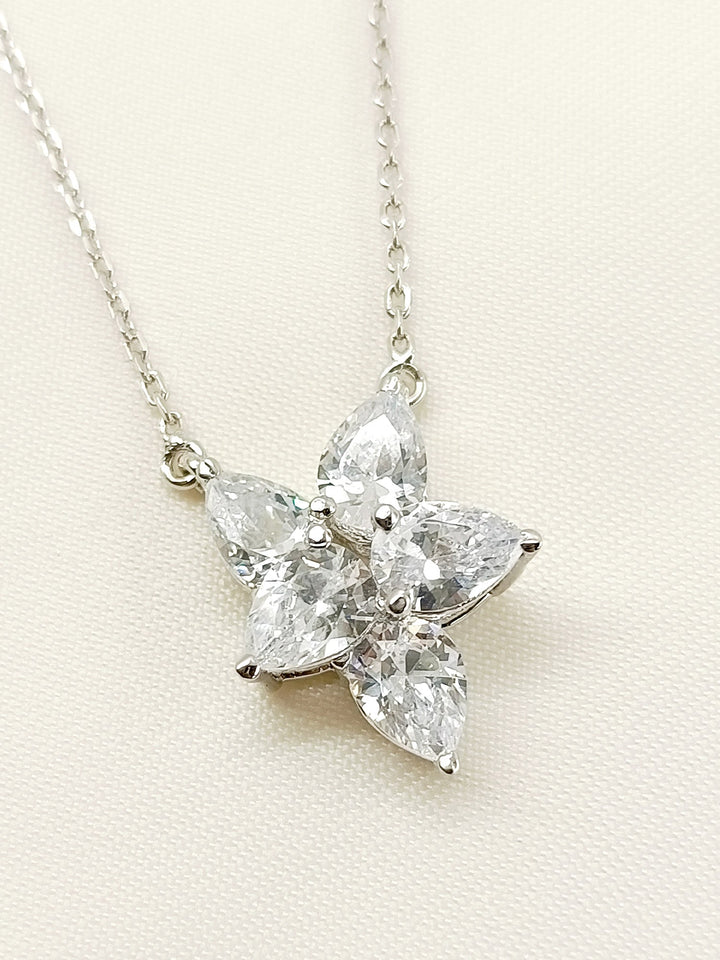 Zamila 92.5 Silver Swarovski Stone Pendal - qivii