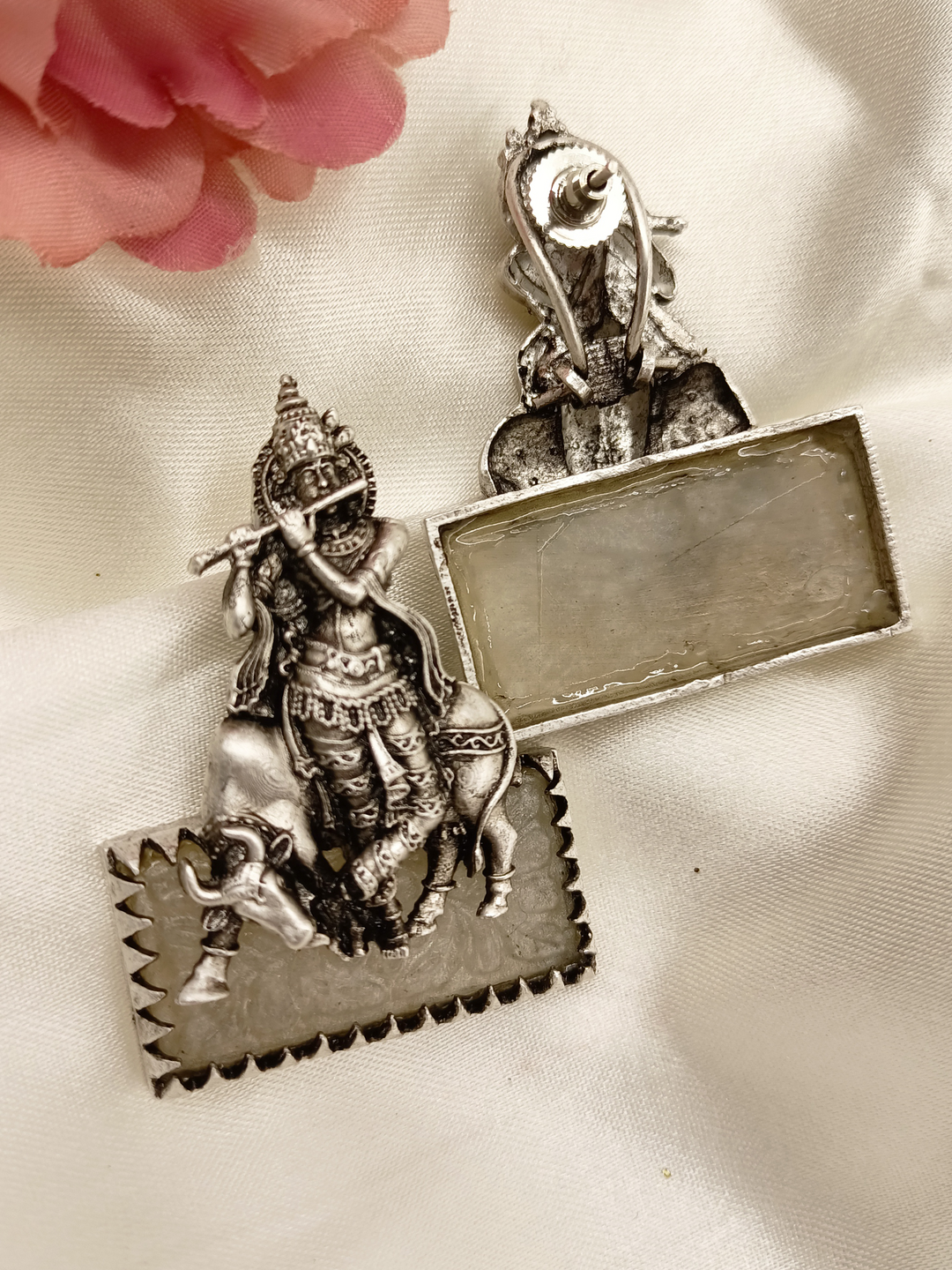 Kimaya Krishna Ji Earrings - qivii