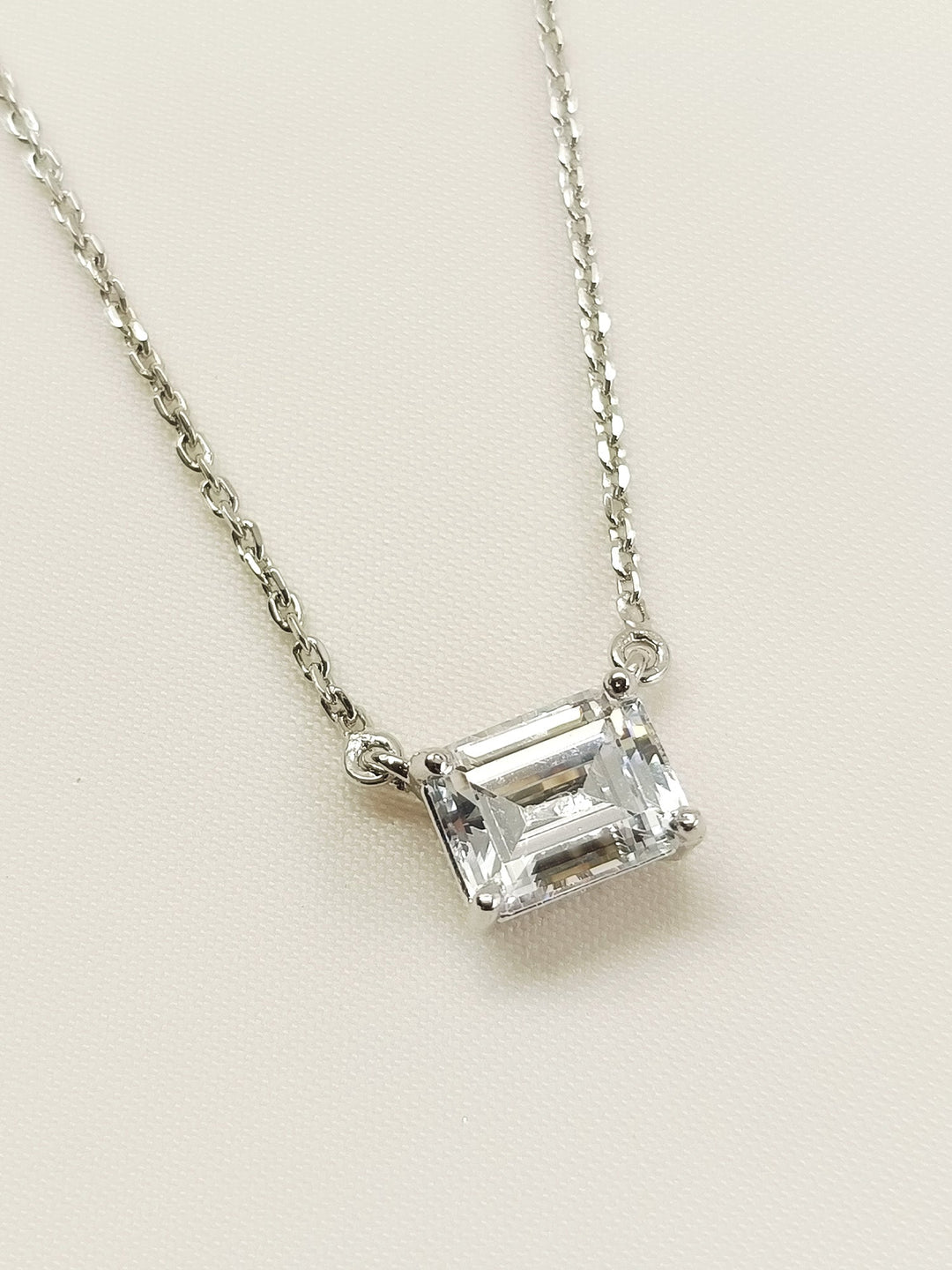 Gureza 92.5 Silver Swarovski Stone Pendal - qivii