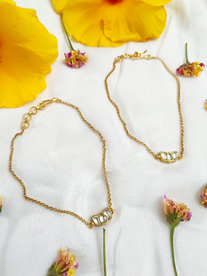 Elira White Lotus Flower Kundan Anklet - qivii