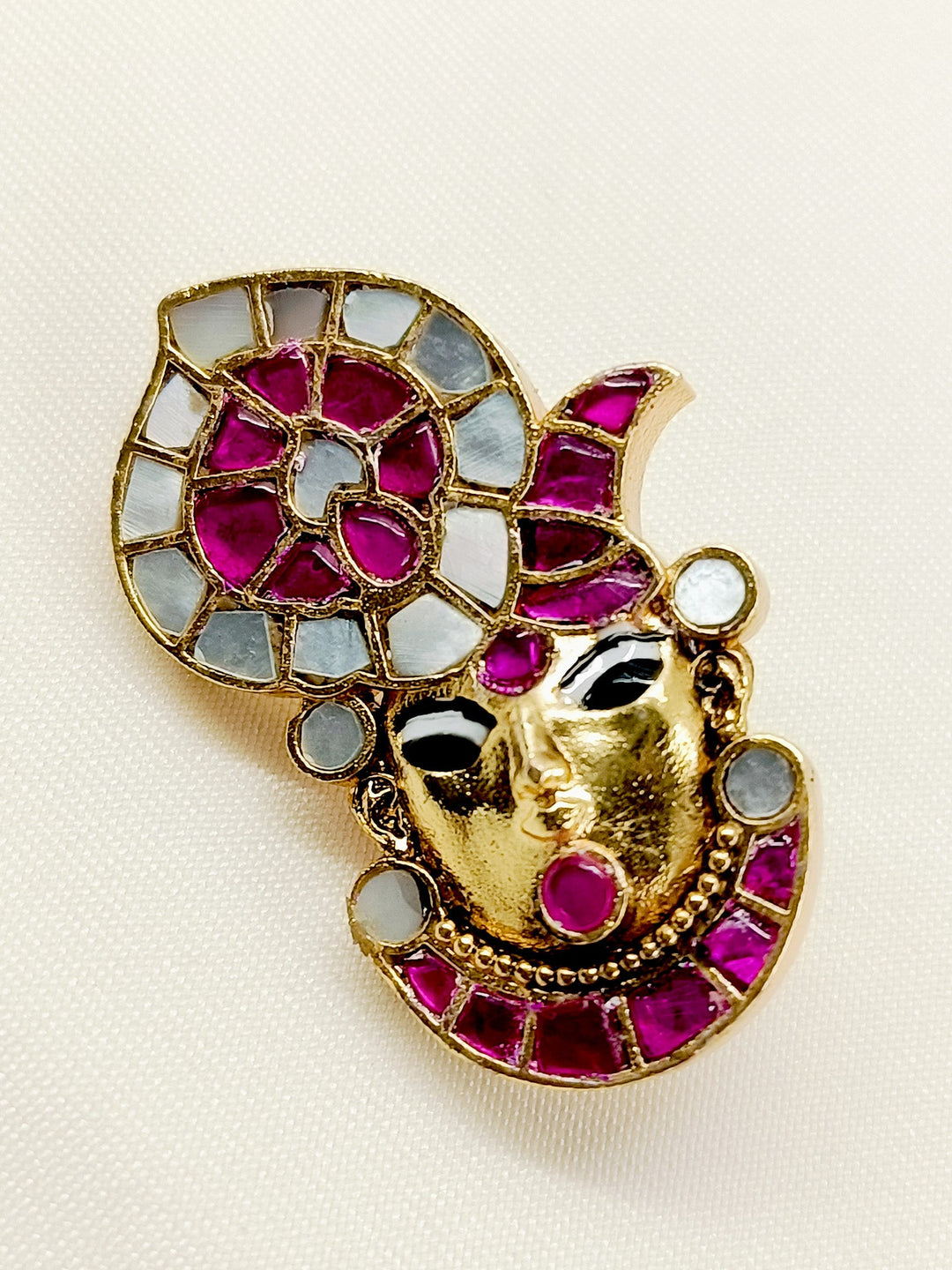 Ramia Ruby Shrinath Ji Brooch - qivii