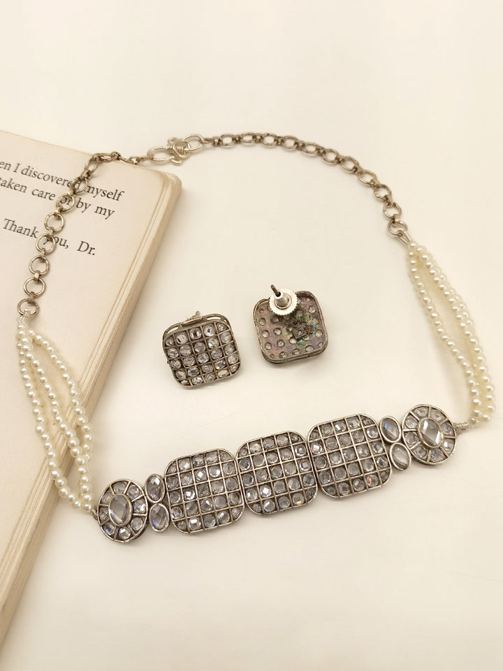 Nooh White Oxidized Choker Set - qivii