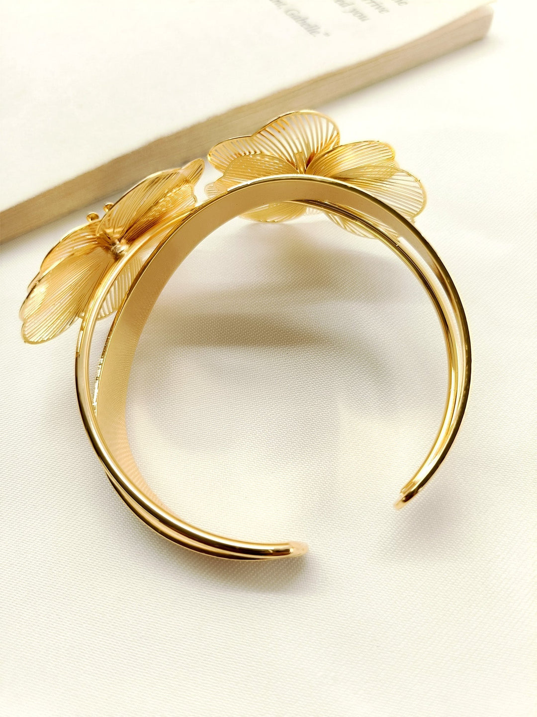 Ijaya Golden Western Bracelet - qivii