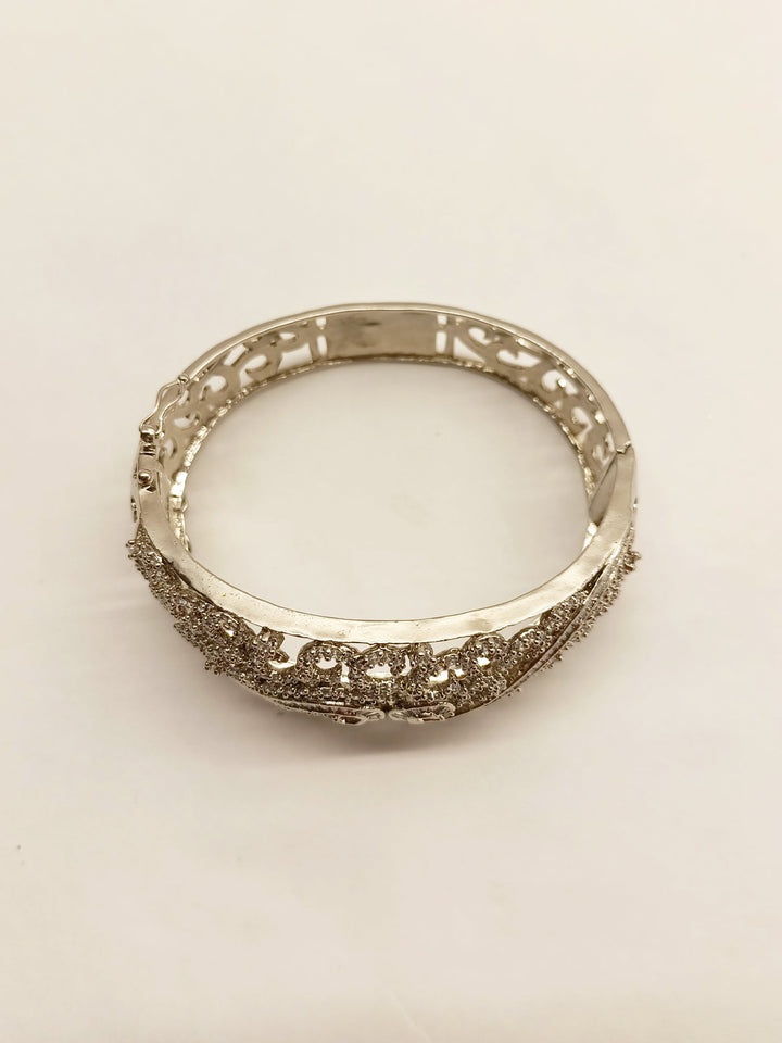 Akriti Victorian Bracelet - qivii