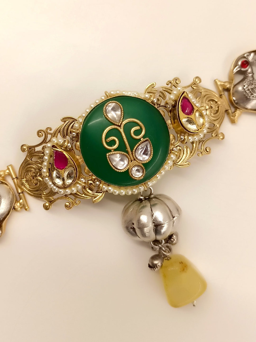 Handcrafted Rimi R & G Boutique Choker Necklace with Elegant Design