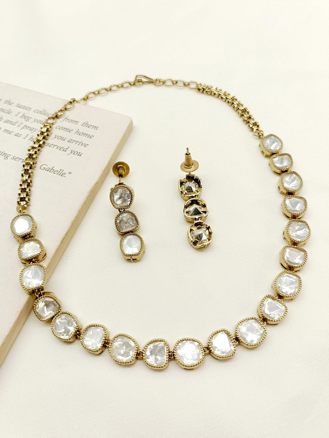 Elisha White Polki Necklace Set - qivii