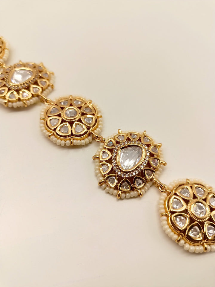 Debasmita White Kundan Sheeshpatti - qivii