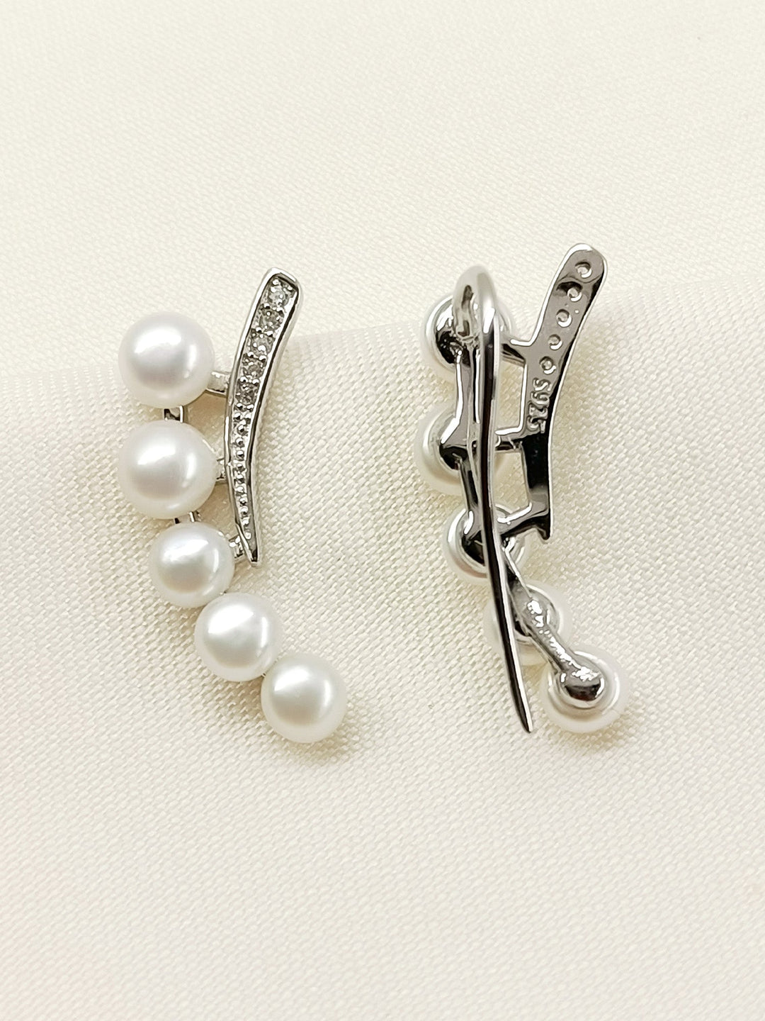 Yashi 92.5 Silver Swarovski Stone Earcuffs - qivii