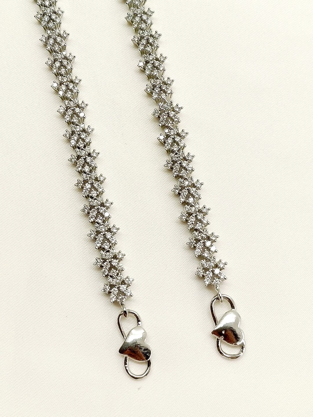 Kashi White American Diamond Anklet - qivii