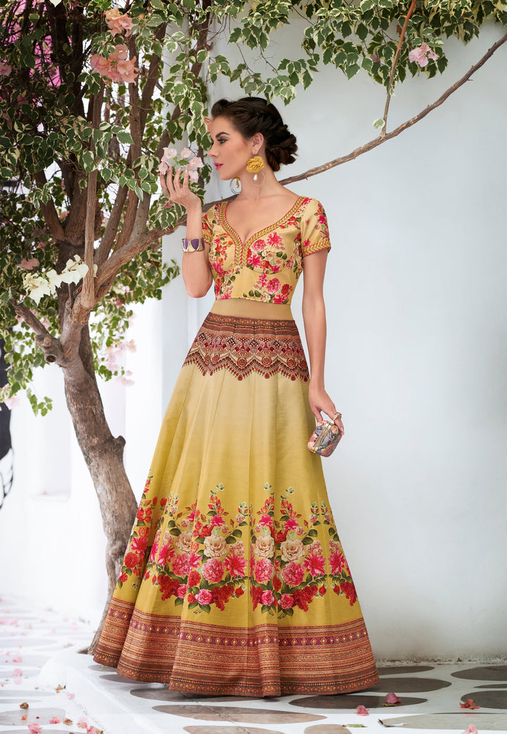 Infinite Illusion: A Long Gown for the Visionary Woman - qivii