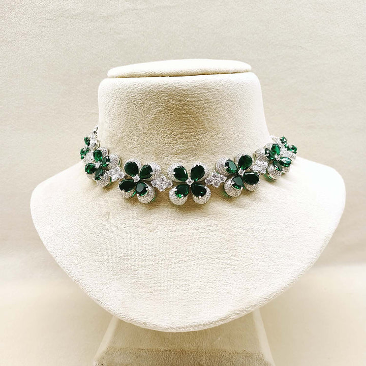  Luxurious Green Emerald Necklace Set with Matching Earrings