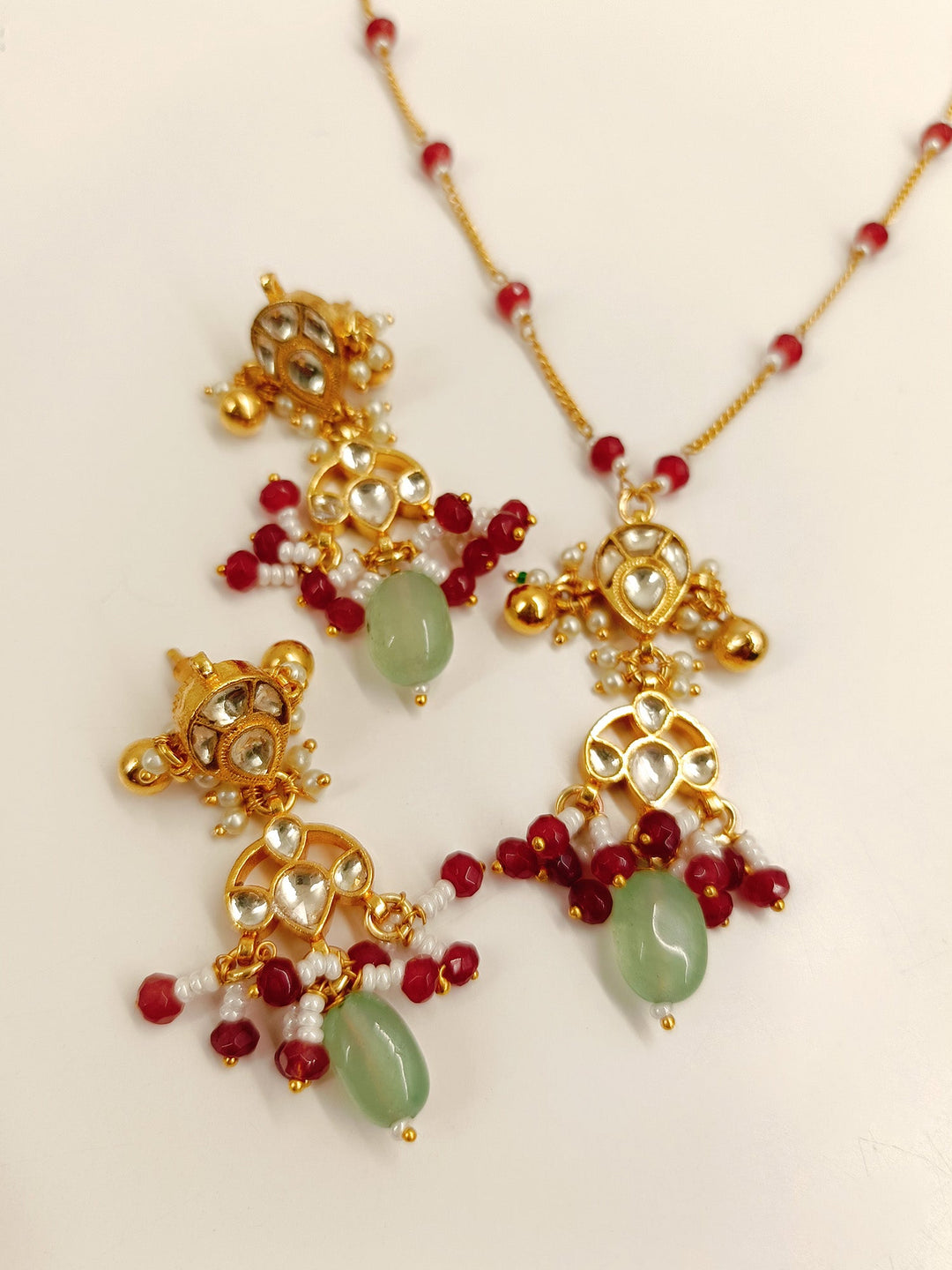 Liya R & G Kundan Pendant Set - qivii