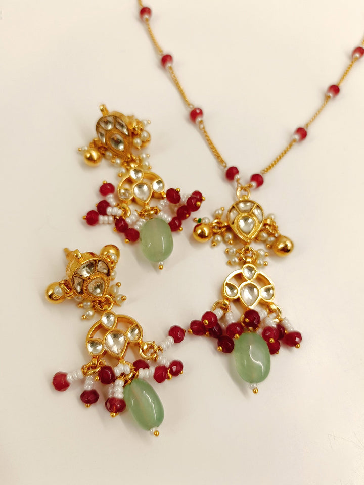 Liya R & G Kundan Pendant Set - qivii