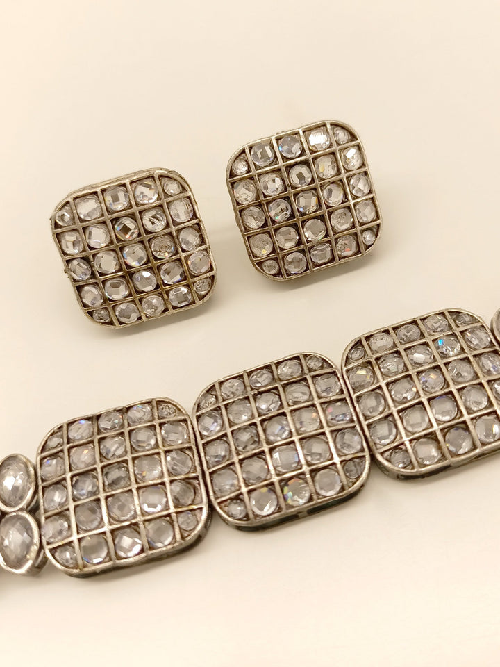 Nooh White Oxidized Choker Set - qivii