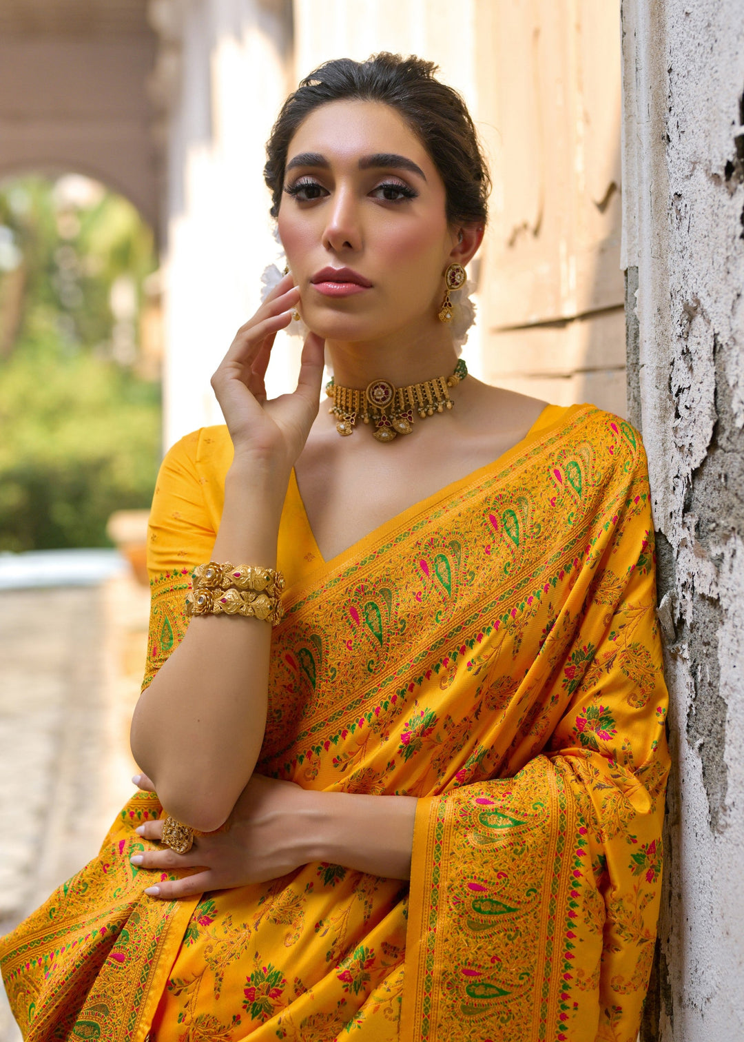 Yellow Thread Woven Jal & Flower Silk Saree With Thread Woven Pallu - qivii