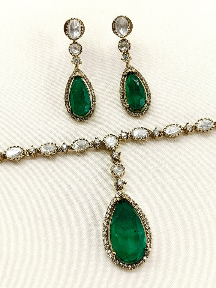 Kaila Emerald Victorian Necklace Set - qivii