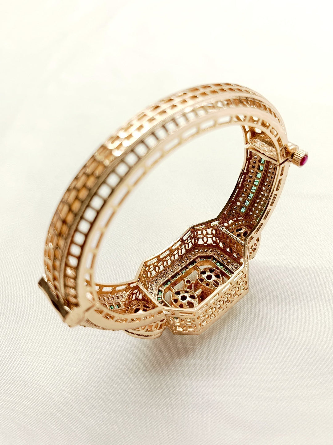 Aaditya Green Boutique Kada - qivii