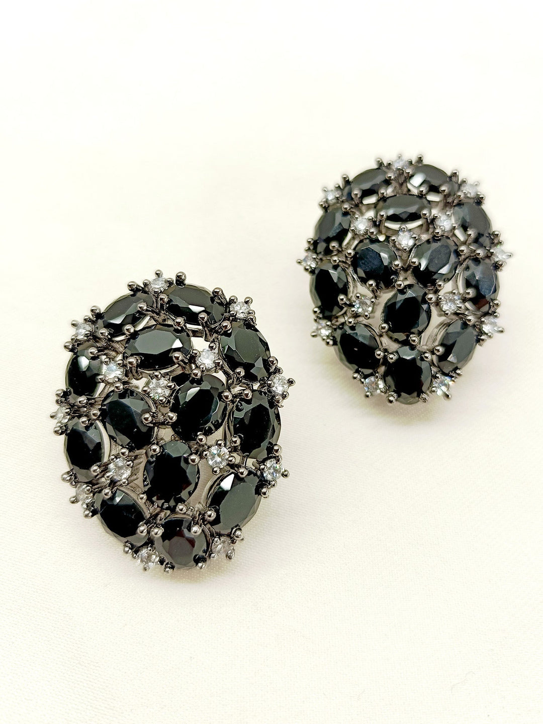  Upgrade your jewelry collection with these expertly crafted Victorian tops, perfect for any occasion with their timeless elegance and sophistication