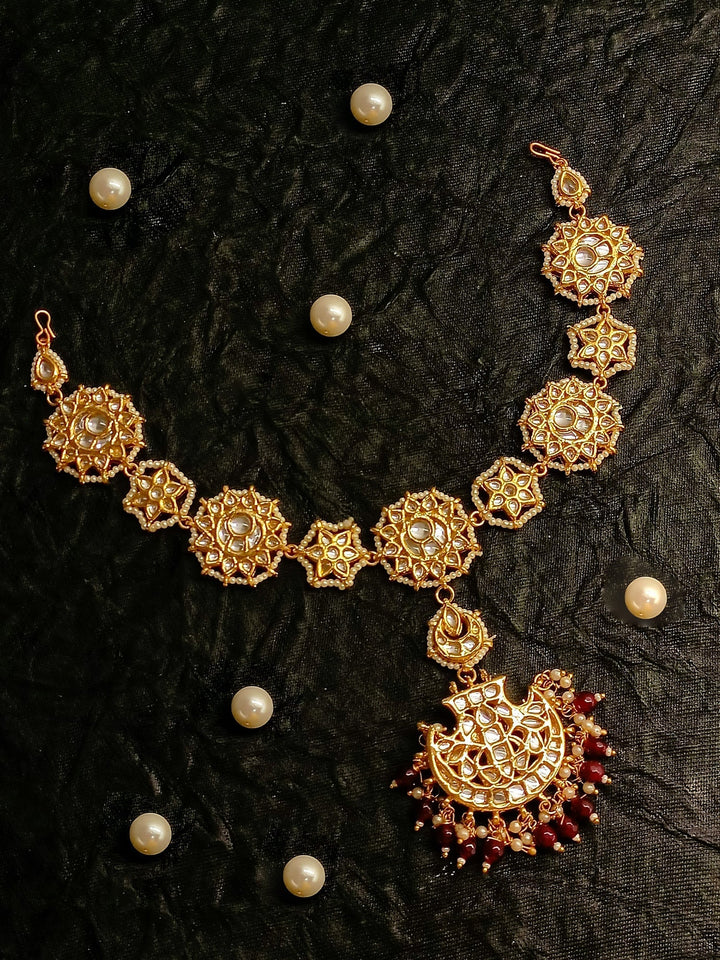 Sanskriti Maroon Kundan Sheeshpatti With Teeka - qivii