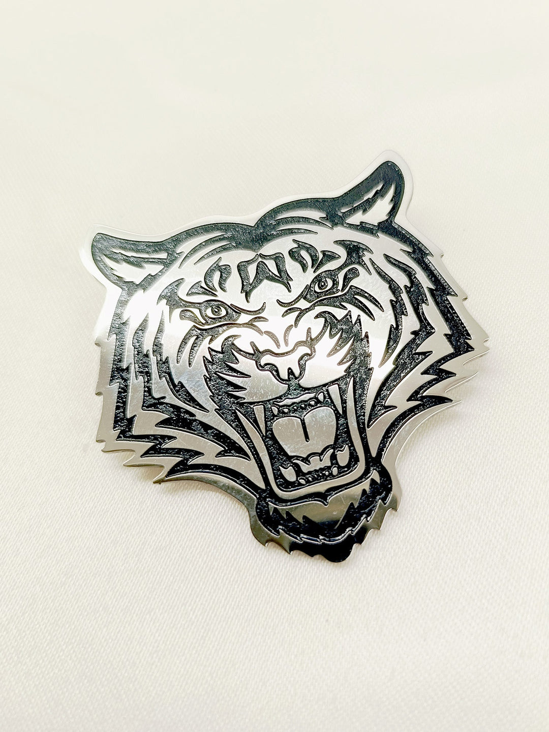Saanvi Silver Tiger Men's Brooch - qivii