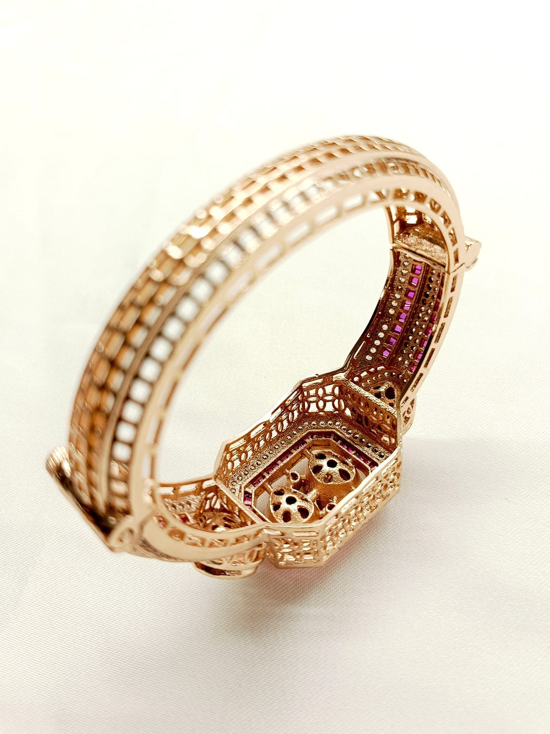 Anasat Majenta Boutique Kada - qivii