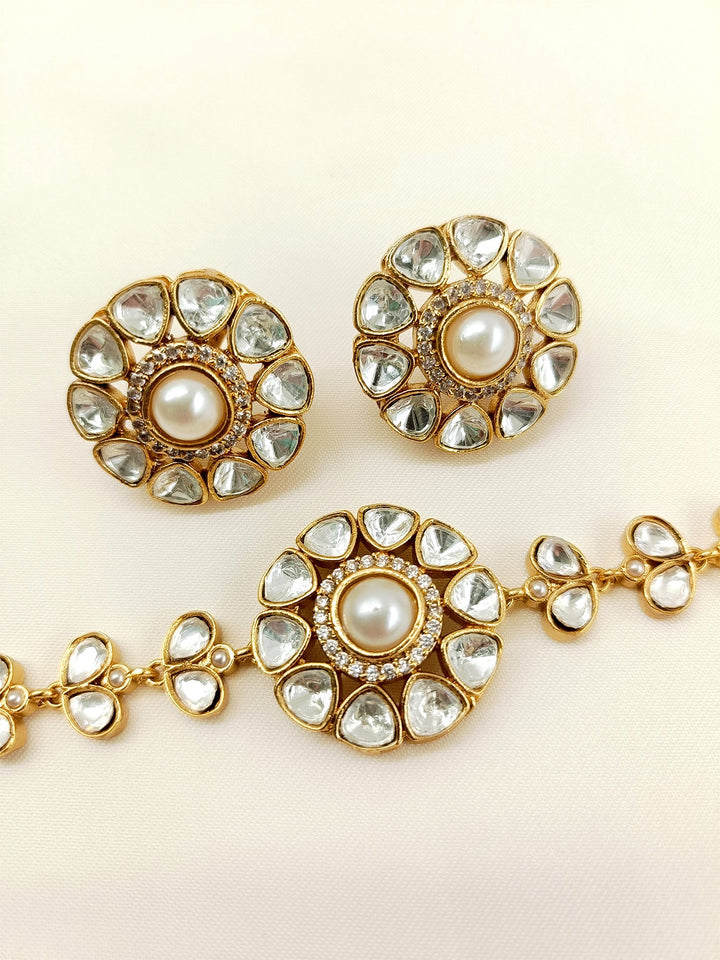 Vinamrta White Kundan Choker Set - qivii