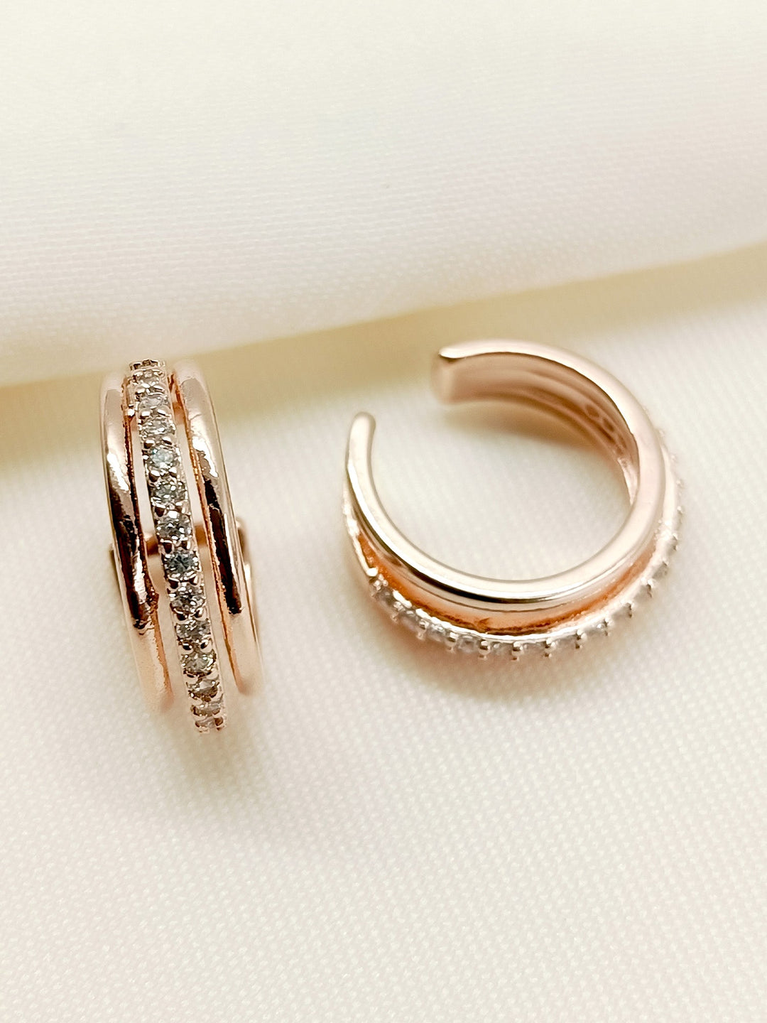 Asuee White American Diamond Earcuff - qivii