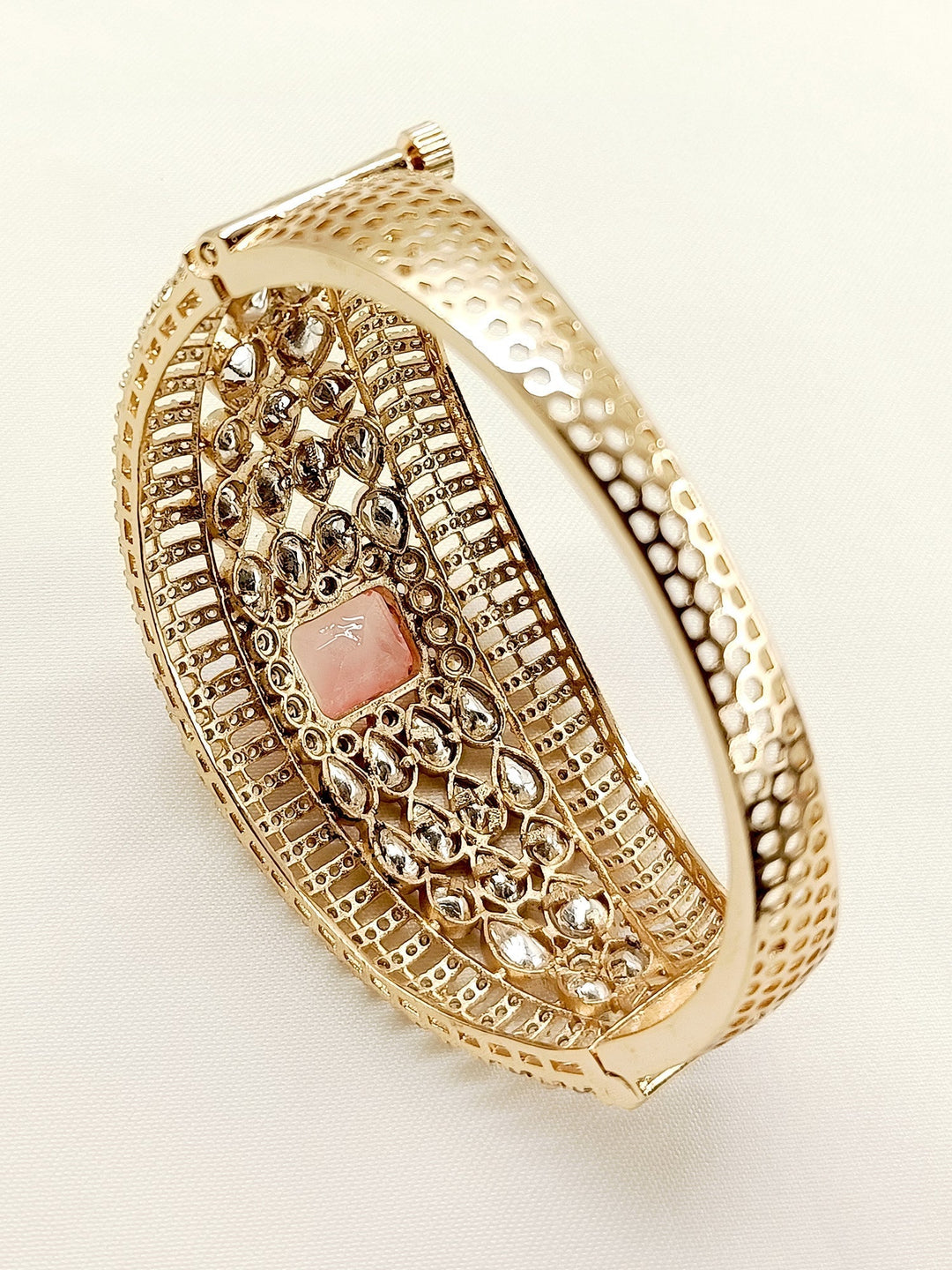 Sadhya Pink Kundan Bracelet - qivii