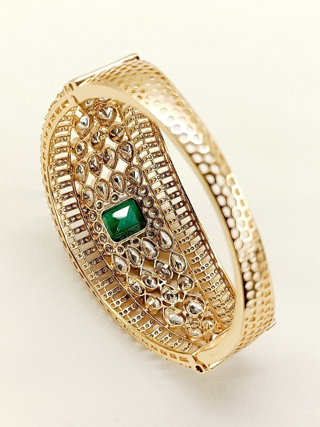 Shalini Green Kundan Bracelet - qivii