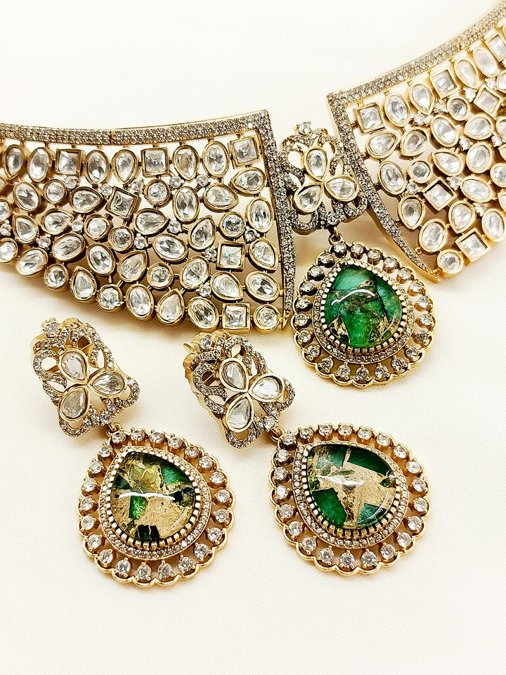 Jeevita Green Kundan Choker Set - qivii