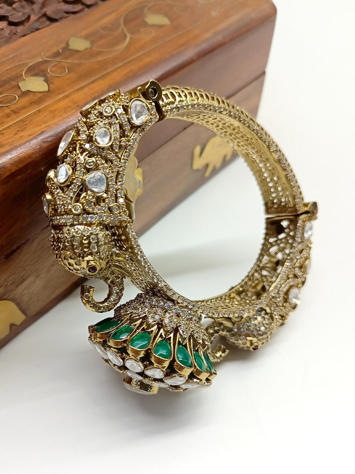 Nikita Emerald Victorian Bracelet - qivii