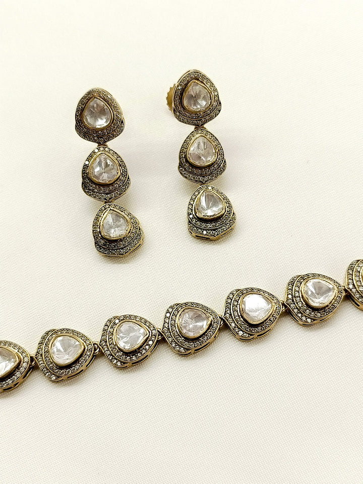 Riyanshi White Victorian Necklace Set - qivii