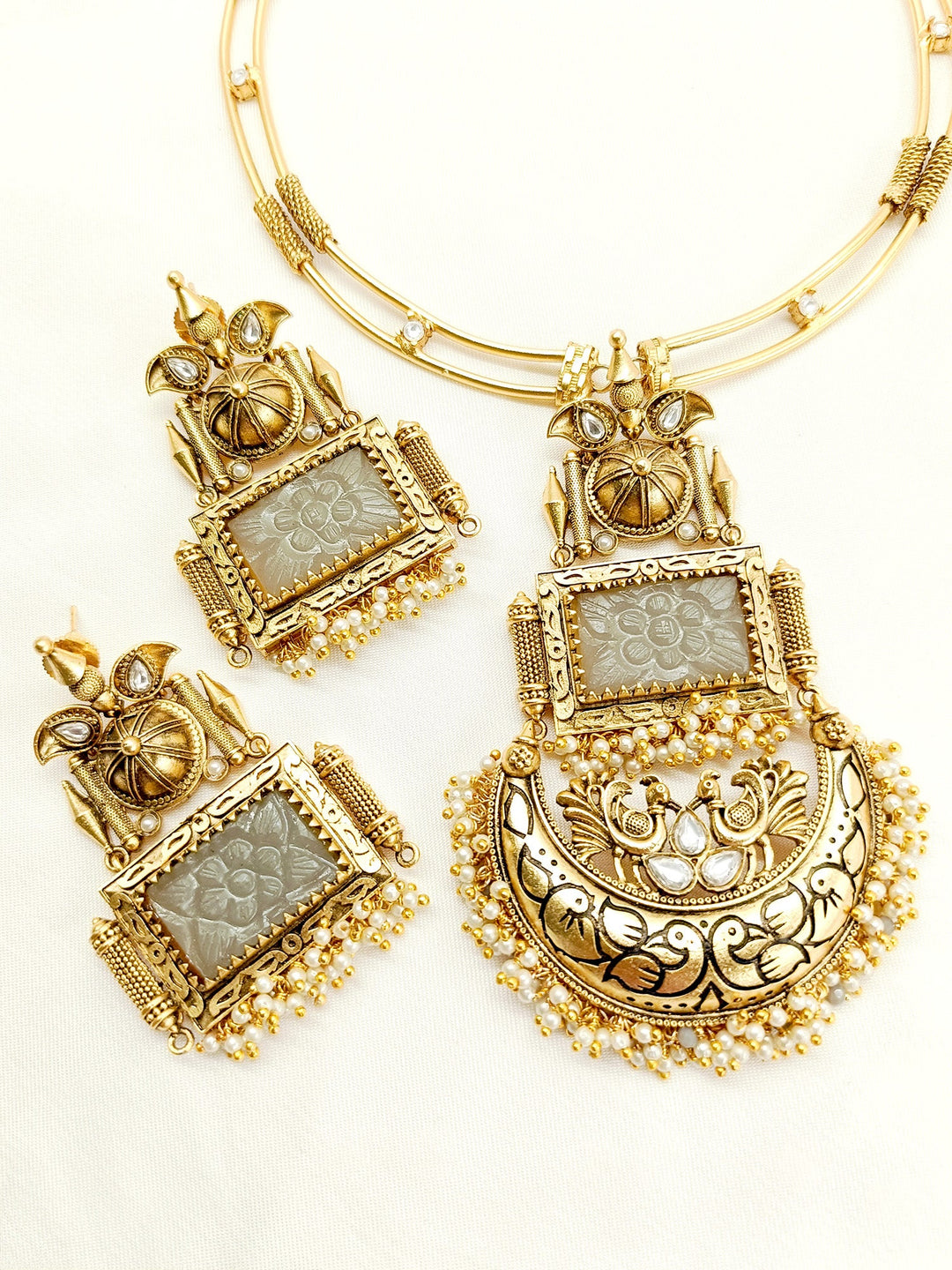 Asfiya Grey Boutique Necklace Set - qivii