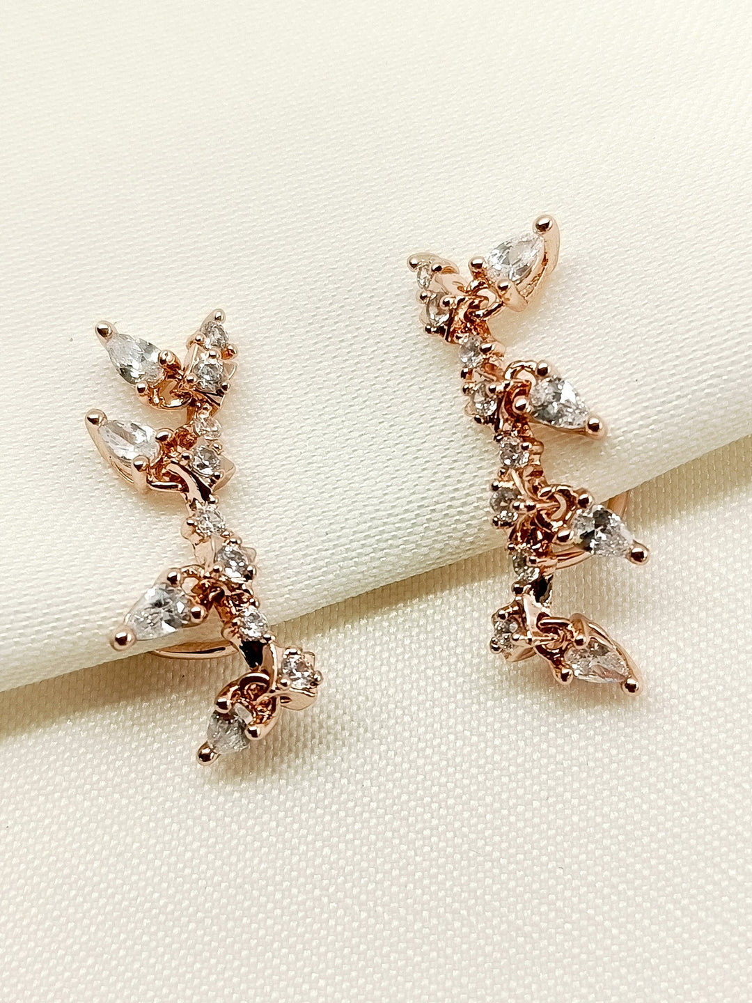 Sharvi White American Diamond Earcuff - qivii