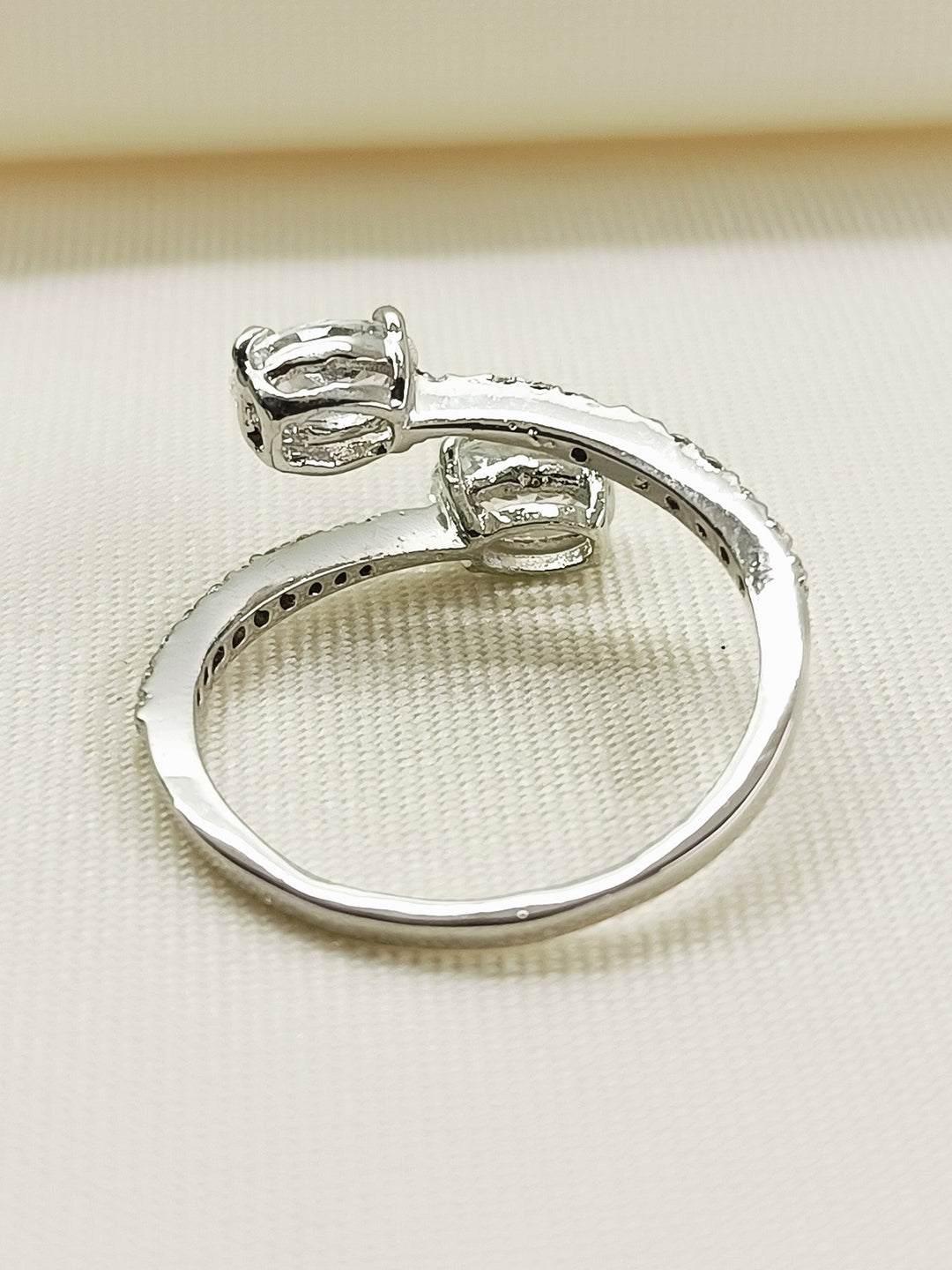 Juni 92.5 Silver Swarovski Stone Finger Ring - qivii