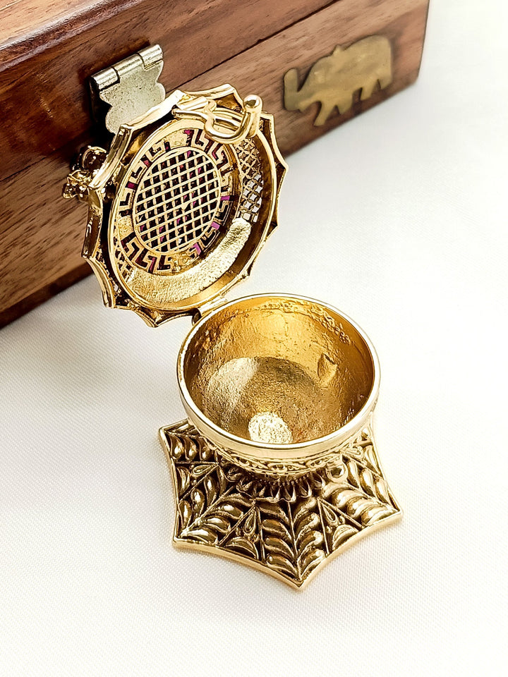 Kamila Ruby Antique Temple Sindoor Dibbi - qivii