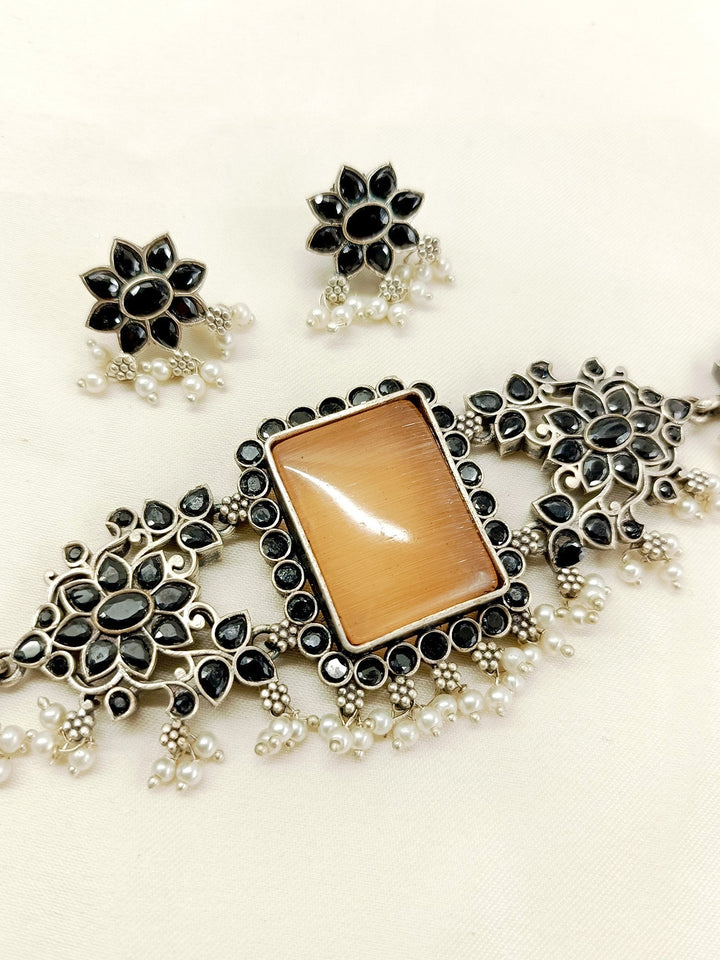 Anshi Peach Oxidized Choker Set - qivii